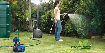 máy bơm tăng áp dẫn nước sân vườn