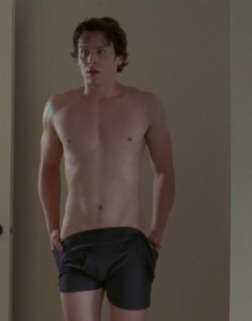 Jonathan Groff And His Naked Castmates, Andrew Garfield’s Spider-Butt &...