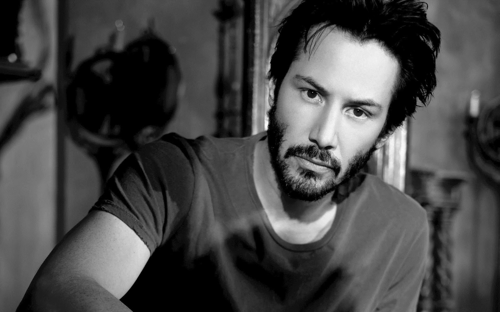 http://3.bp.blogspot.com/-dxaZPODtd-Q/T_xcncEqvcI/AAAAAAAAMZI/o9AAV5R82TM/s1600/keanu-reeves-398iiop-pp.jpg