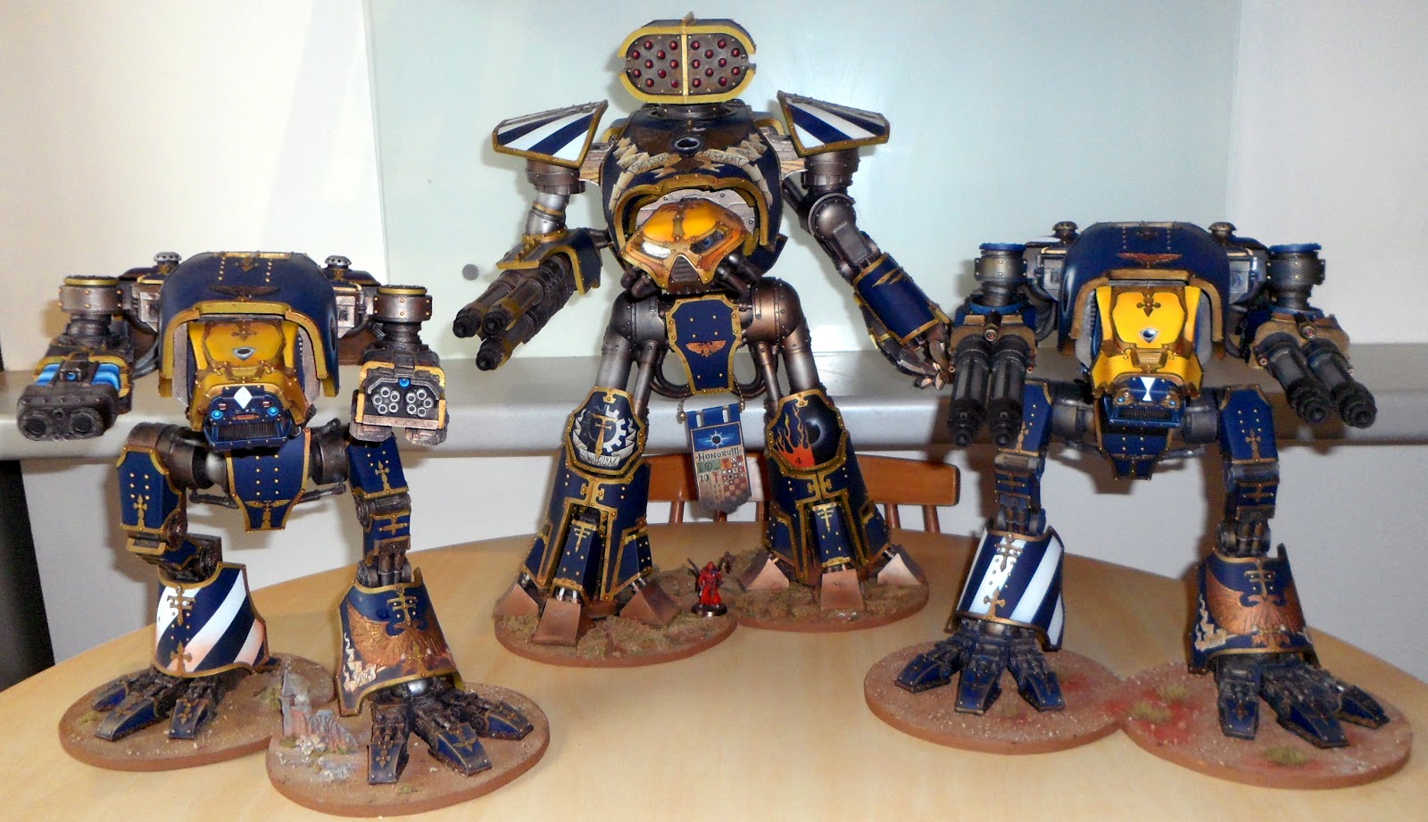 Legio%20Astorum%20Reaver%20and%20Warhound%20Titan%20Battlegroup.JPG
