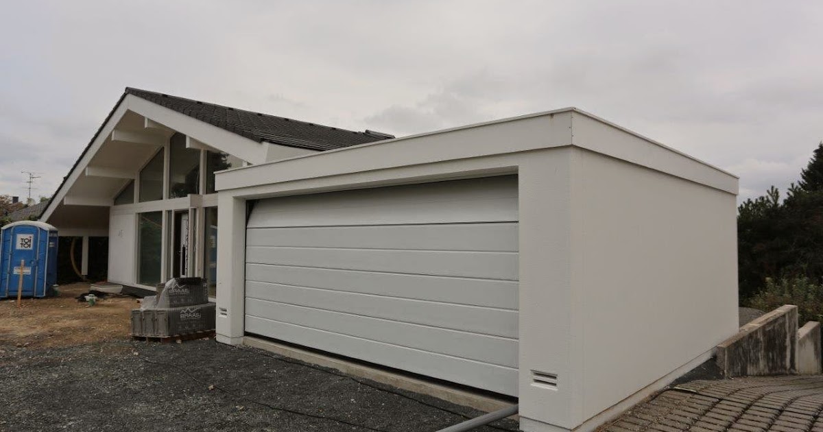 Ein Davinci Haus in Rhein-Main: Garage mit Krone