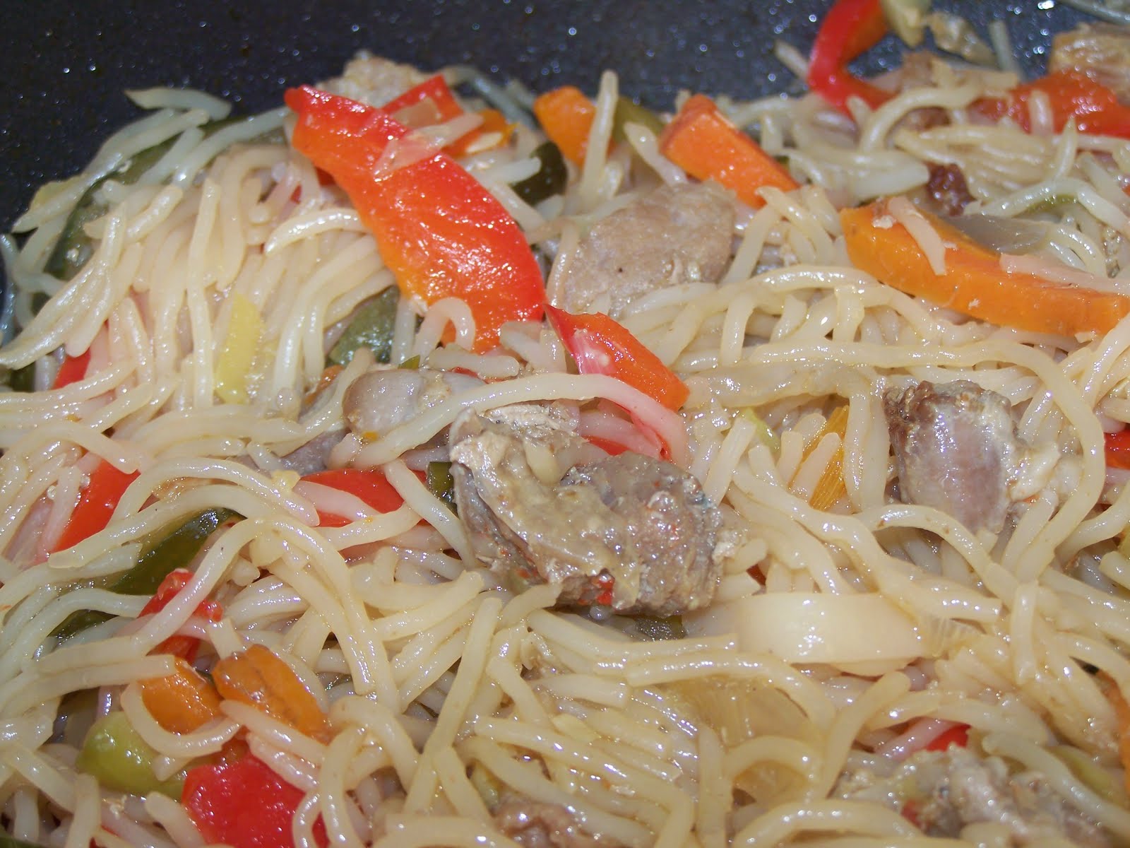 D'ale gurii pentelesul tuturor TAITEI (NOODLES) DE OREZ CU VITA SI LEGUME