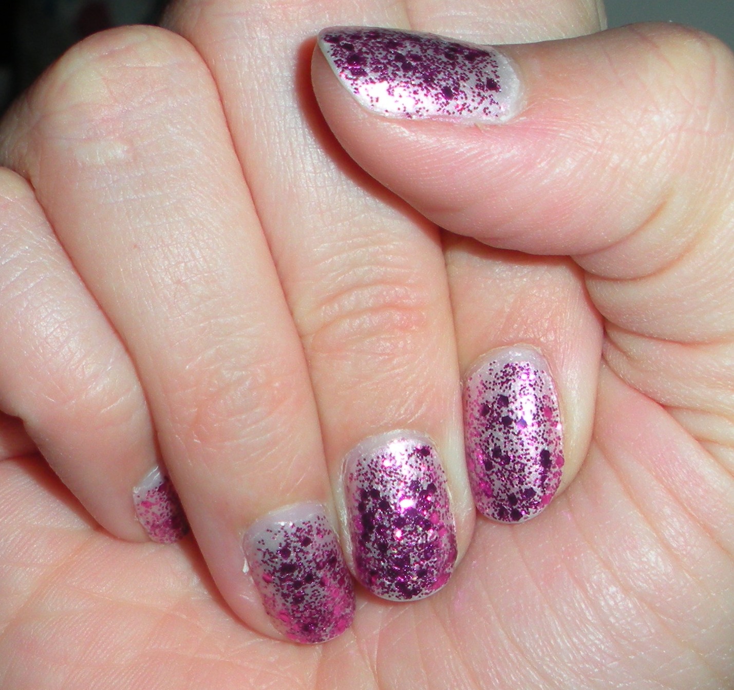 Craft A Spell: Glitter Nails