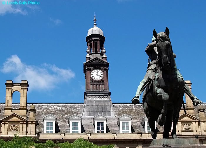 Picture of skyline in City Square, Leeds. Leeds City Square
