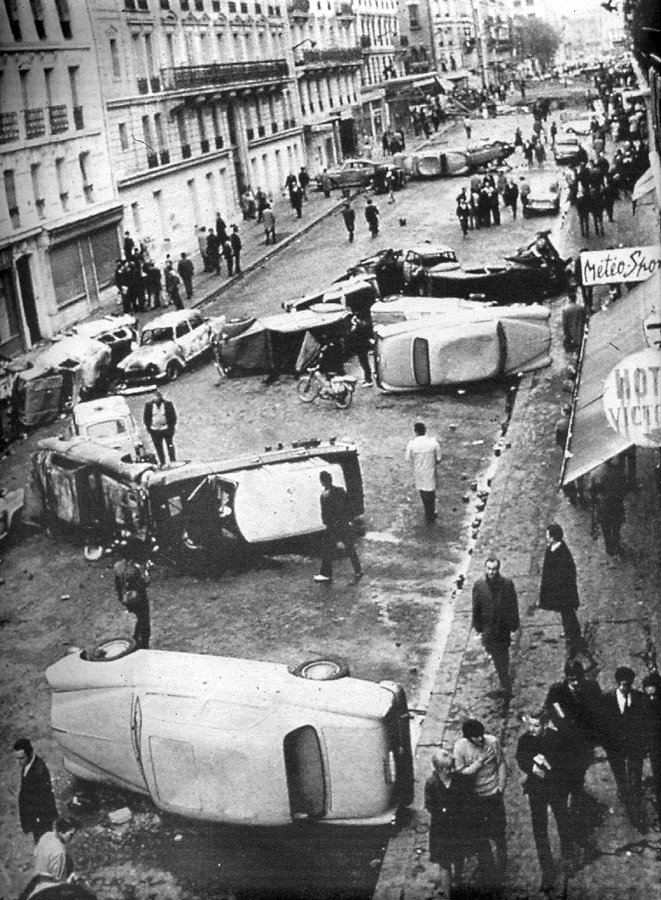 MK10s turned over at May 1968 Paris demonstrations 1968_car+barricades