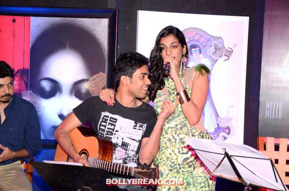Anushka Manchanda - (3) - Bollywood Celebs at Chivas Art & Music Unplugged