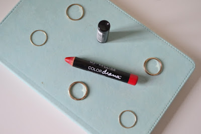 Maybelline Color Drama Intense Velvet Lip Pencil in Light It Up