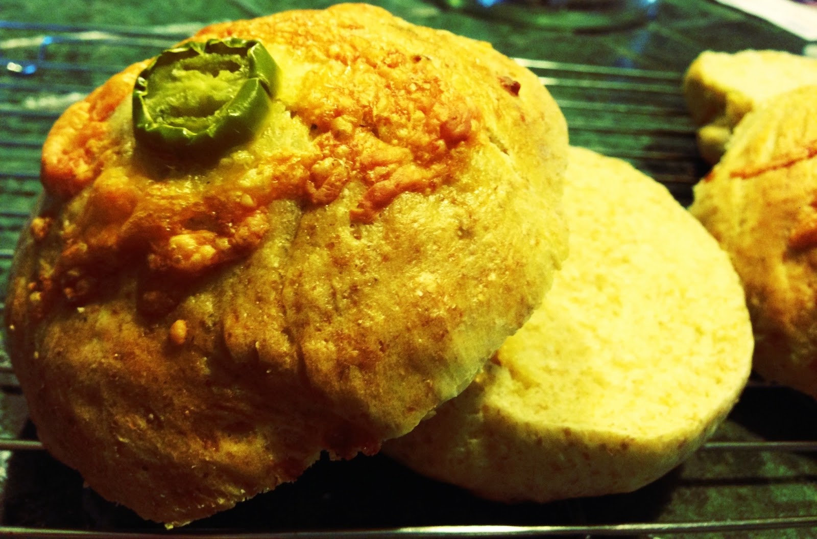 Yummy Fixins Jalapeno Cheddar Burger Buns
