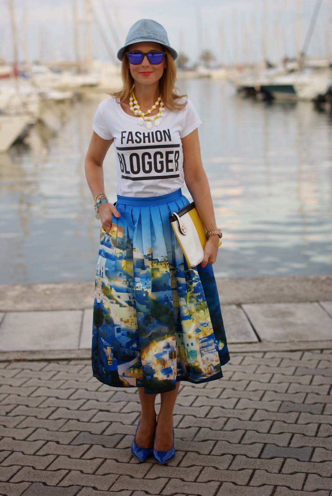 Chicwish Santorini skirt, fashion blogger t-shirt, santorini skirt, Fashion and Cookies, fashion blogger