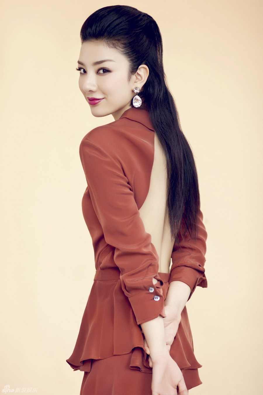 Roast Pork Sliced From A Rusty Cleaver: Huang Yi Photo Shoot