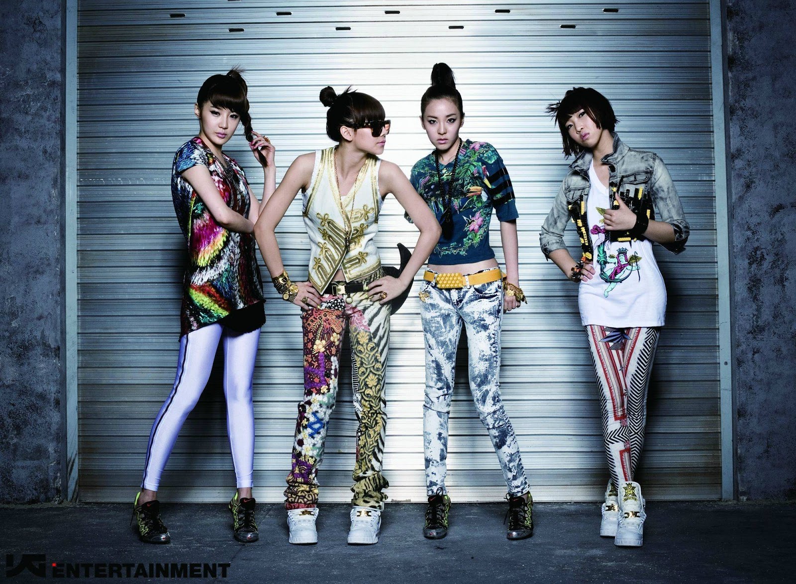 http://3.bp.blogspot.com/-e4eUhukGRsM/URZdUuQ4OVI/AAAAAAAAbtA/V4Lr_ndvOuM/s1600/2NE1+Wallpaper+HD+to+anyone.jpg