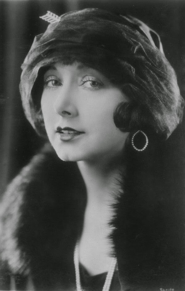 Silent film star in Hollywood Silent film actresses 1910s