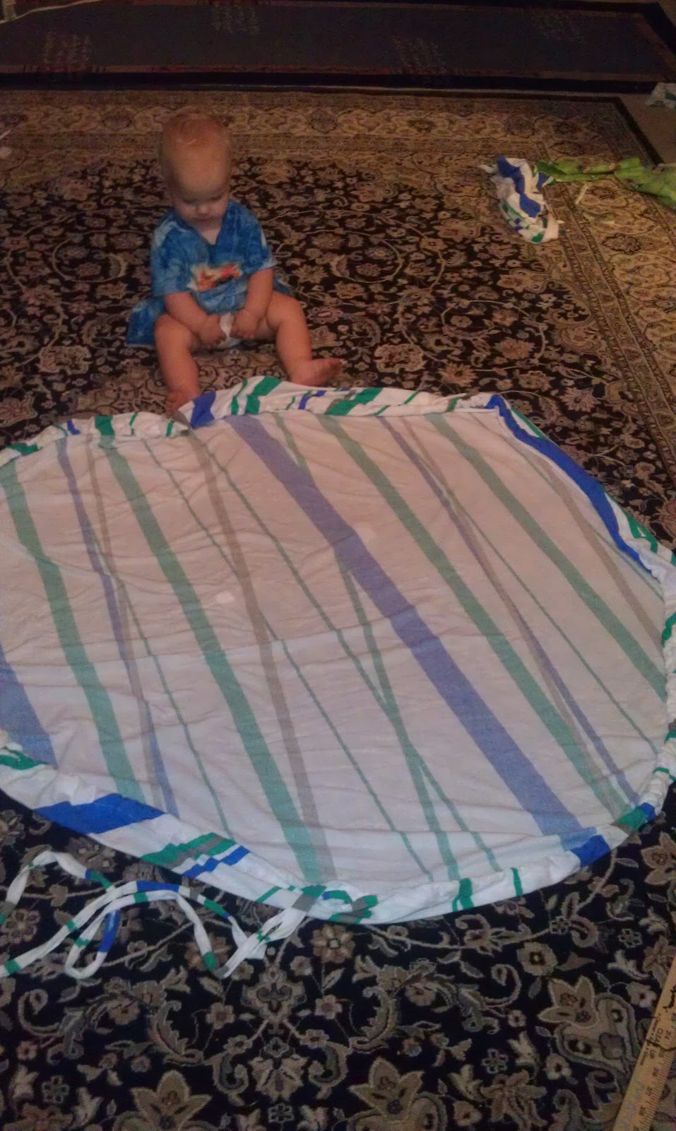 Desert Rose Quilts Drawstring Playmat Tutorial