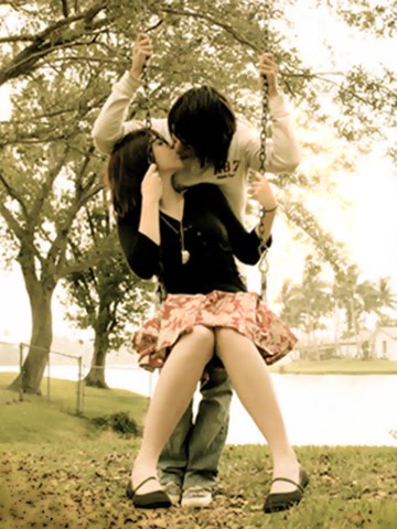 http://3.bp.blogspot.com/-e7NYc37Kcmo/TaxpbrYq2BI/AAAAAAAACeo/nd8Fy8tESIU/s1600/Swing%20Kiss%20couple%20images.jpg