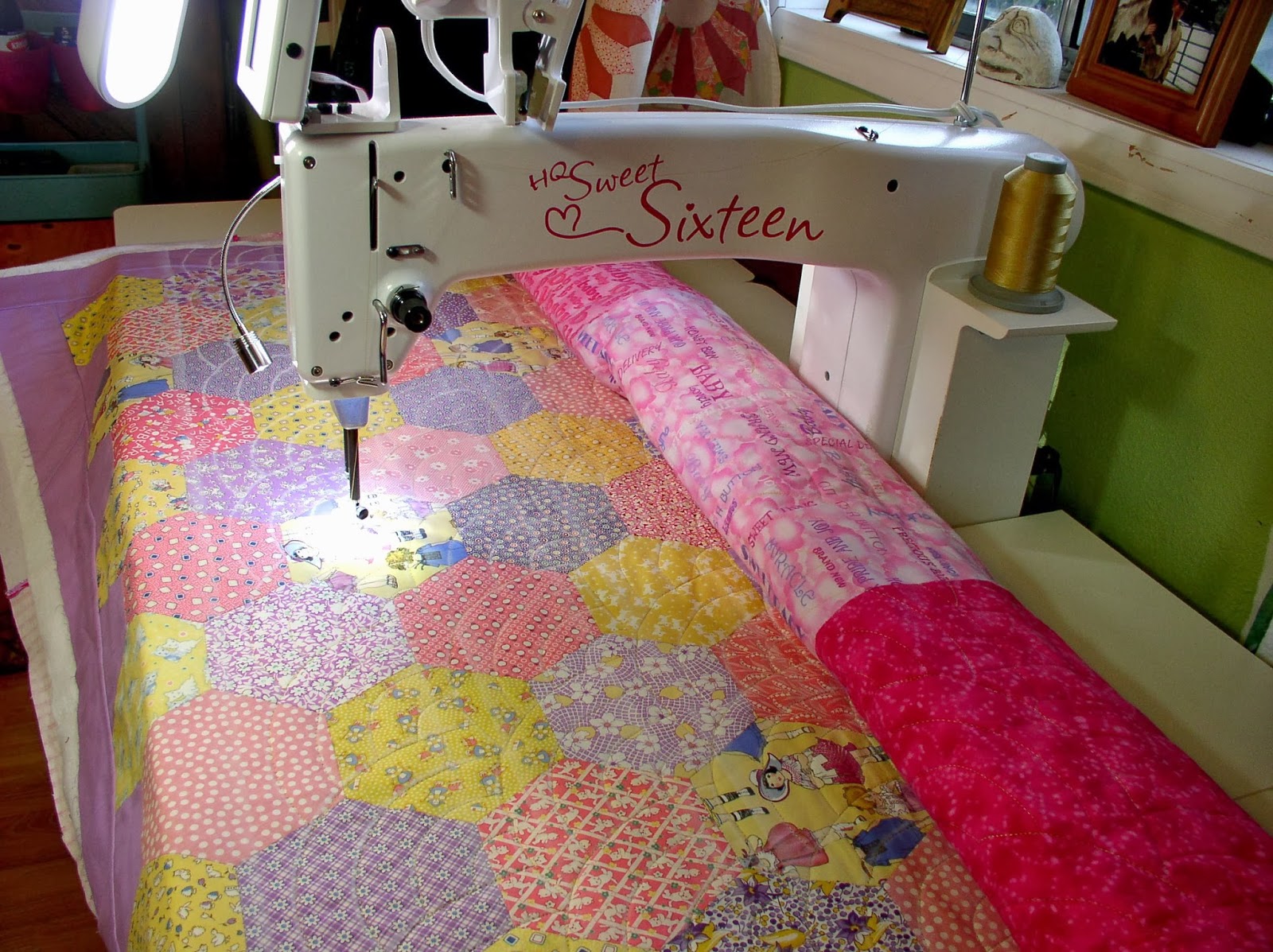 LuAnn Kessi Hexagon Baby Quilt......Quilting Done