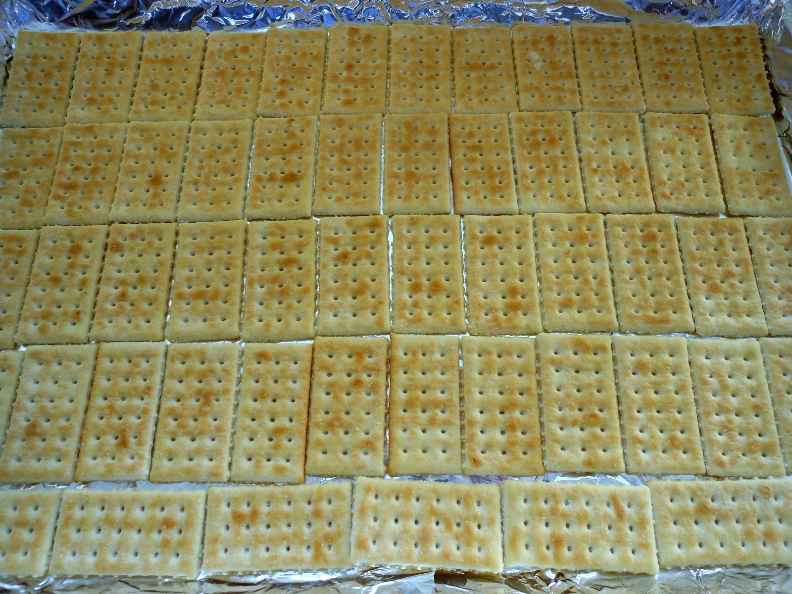 Flavors by Four Club Cracker Christmas Toffee