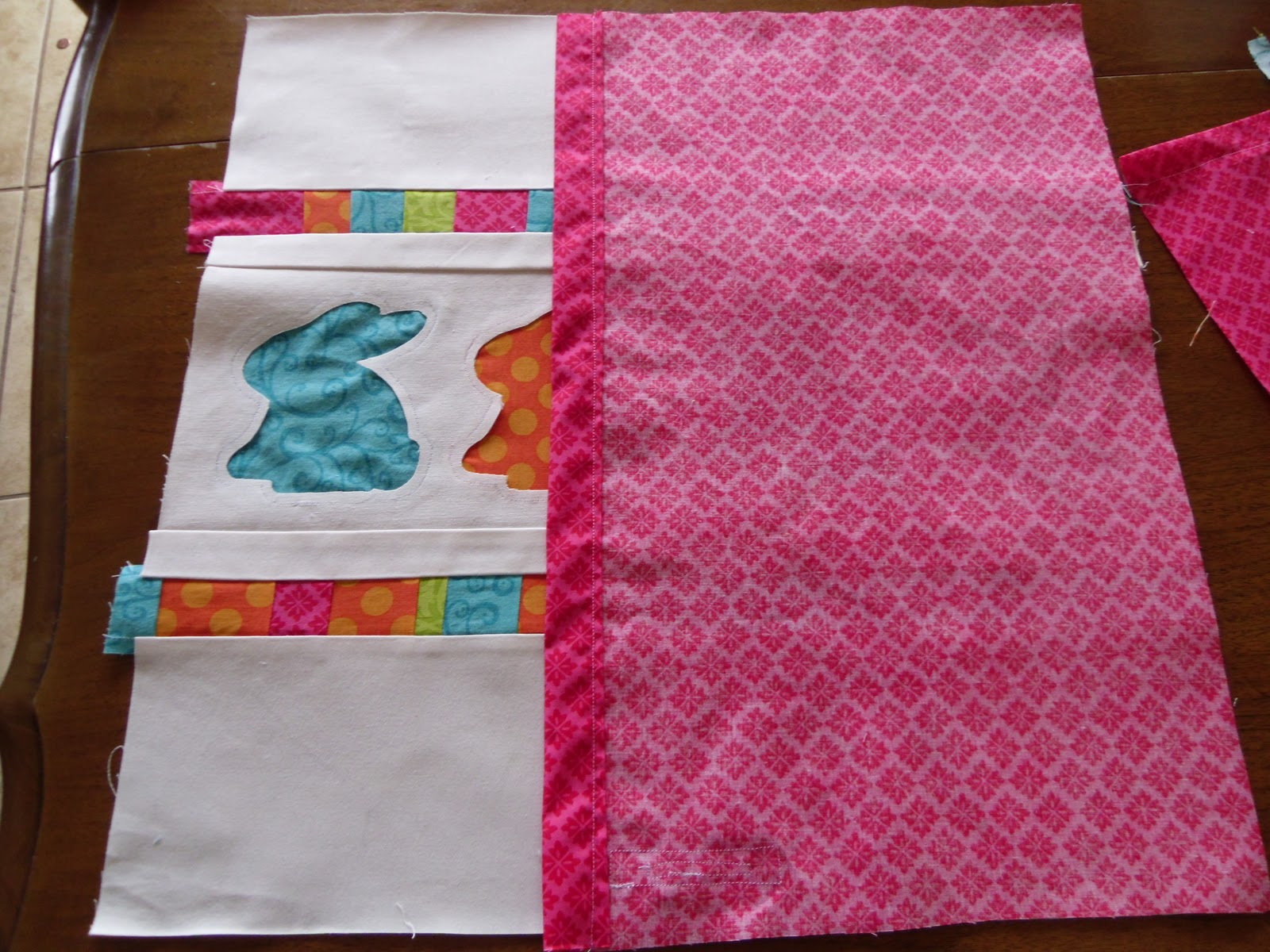 Ameroonie Designs How to make an envelope closure pillow back
