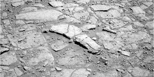 NASA muestra imágenes de lo que fué una antigua calzada en Marte Calzada+en+marte+4
