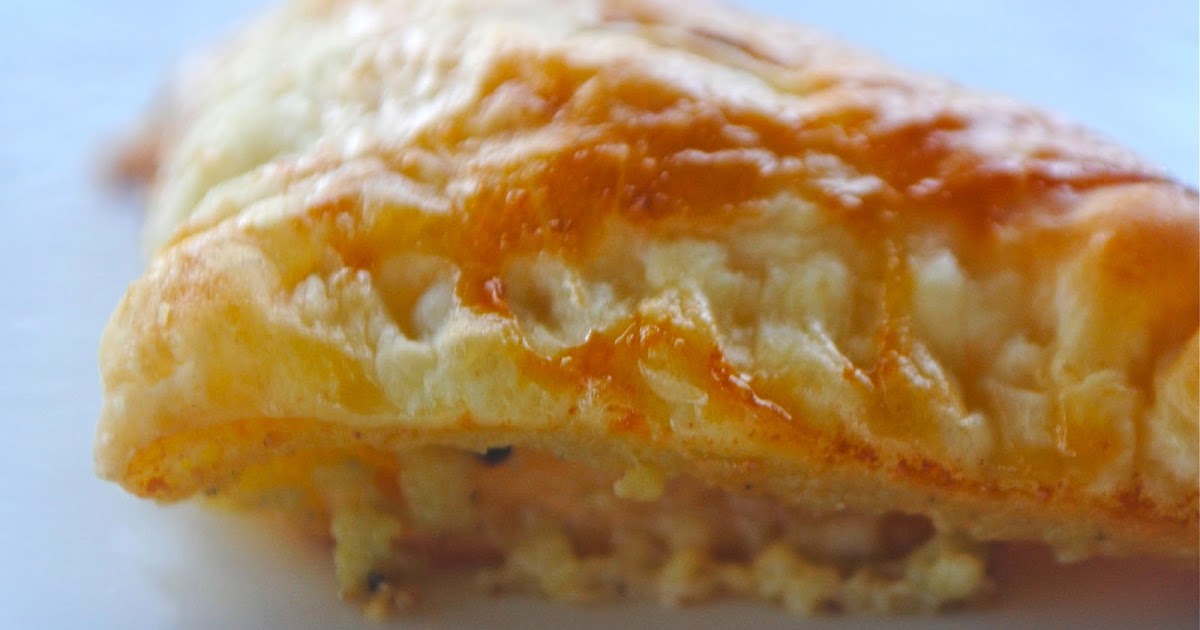 Recipe Doodle PASTRY TURNOVERS WITH BLUE CHEESE