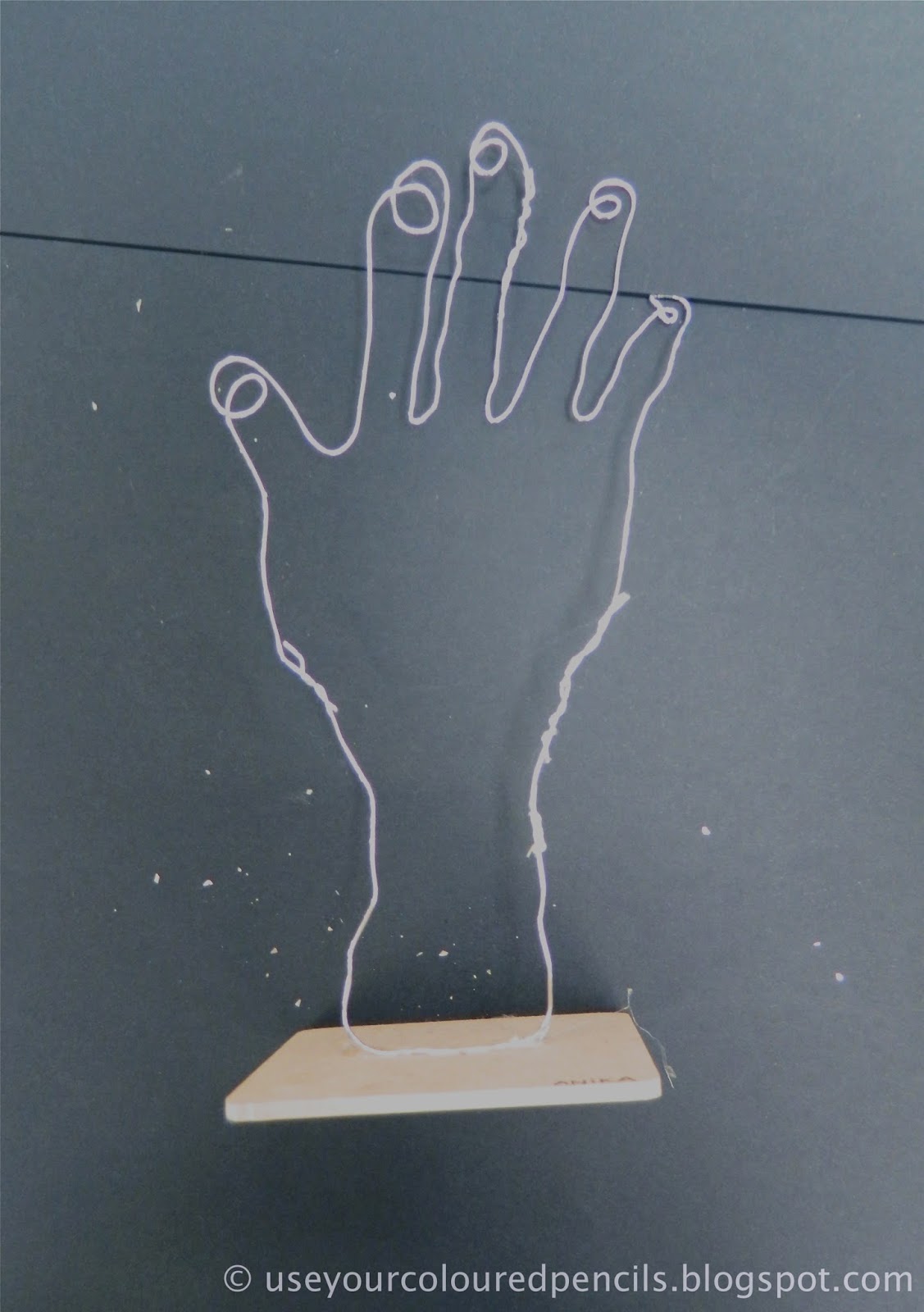 Use Your Coloured Pencils Contour Hands In Wire