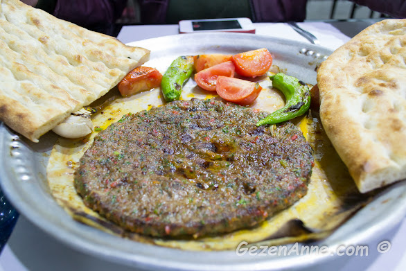 şahane lezzetteki kağıt kebabı, Pöç Kasabı Uzun Çarşı Antakya Hatay