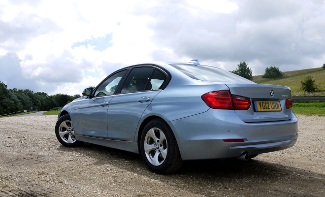 BMW 320d Efficient Dynamics - rear view