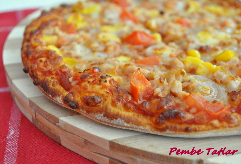 Pembe Tatlar Ton Balıklı Pizza