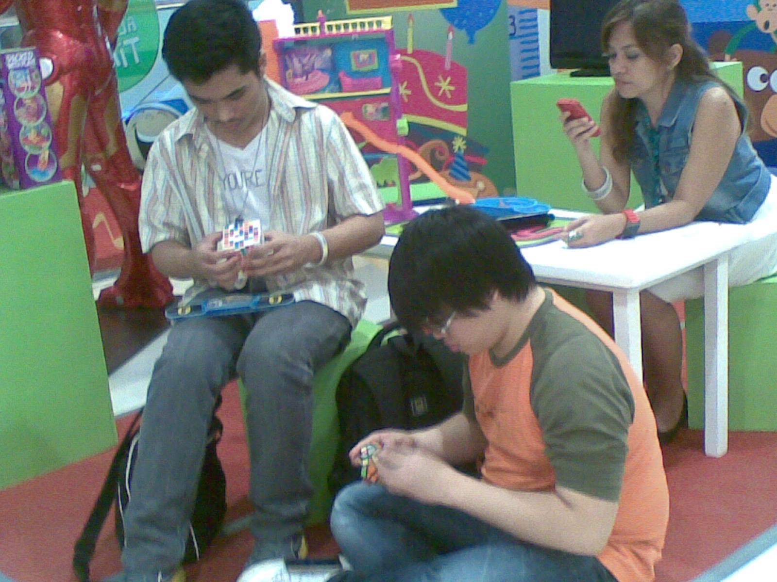 Toys R Us opens in Glorietta 1