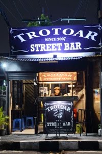 Trotoar Street Bar