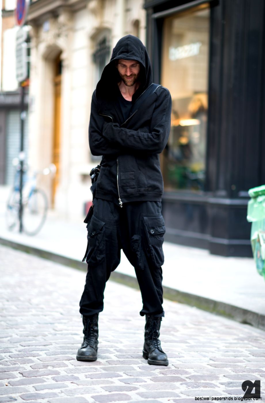 All Black Fashion Men Pictures c photos and wallpapers All Black Fashion Men Pictures c photos and wallpapers