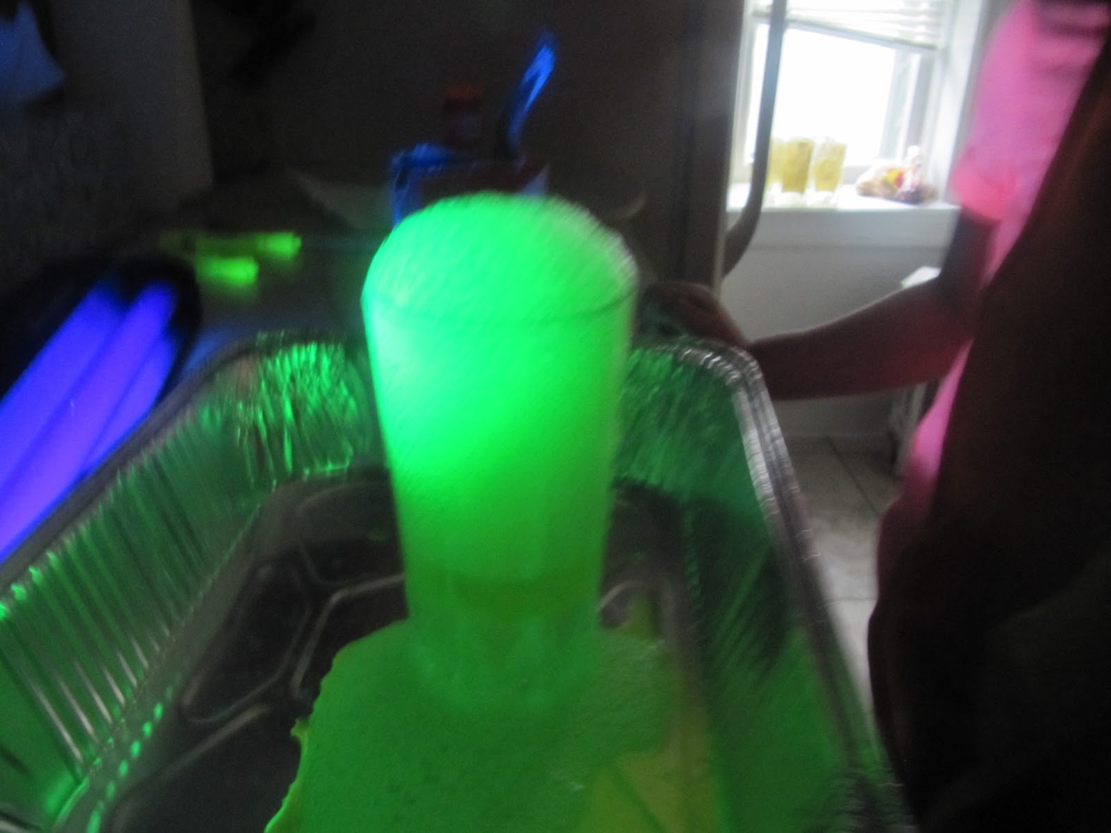 Jewish Homeschool in NYC Science Sunday Glow in the Dark Potions and Goop