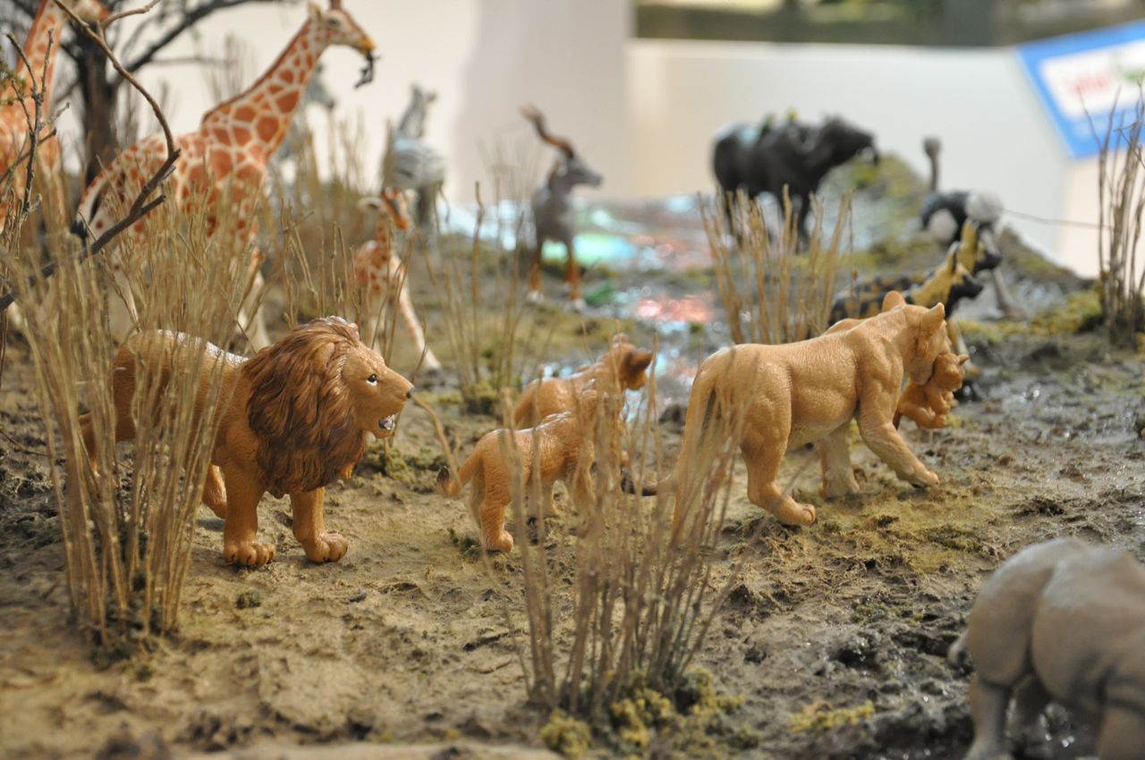 Dioramas and Clever Things Great Safari Ltd. dioramas at the Toy Fair (Part 1)
