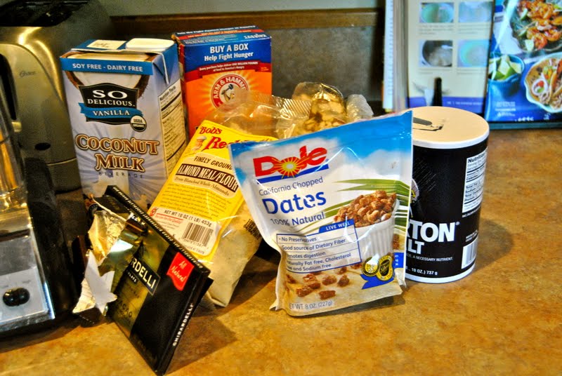 ad PALEO BROWNIES with the help from Pompeian 100 Grapeseed Oil