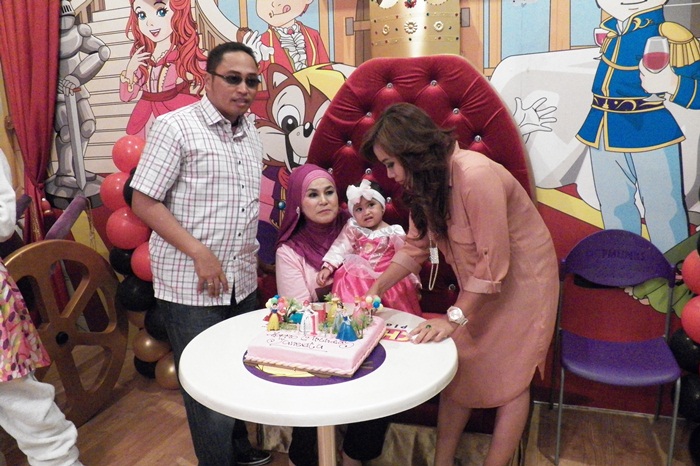 Princess Cupcakes 100pc for Janeeta 1st Birthday bersama Azzahra Organizer