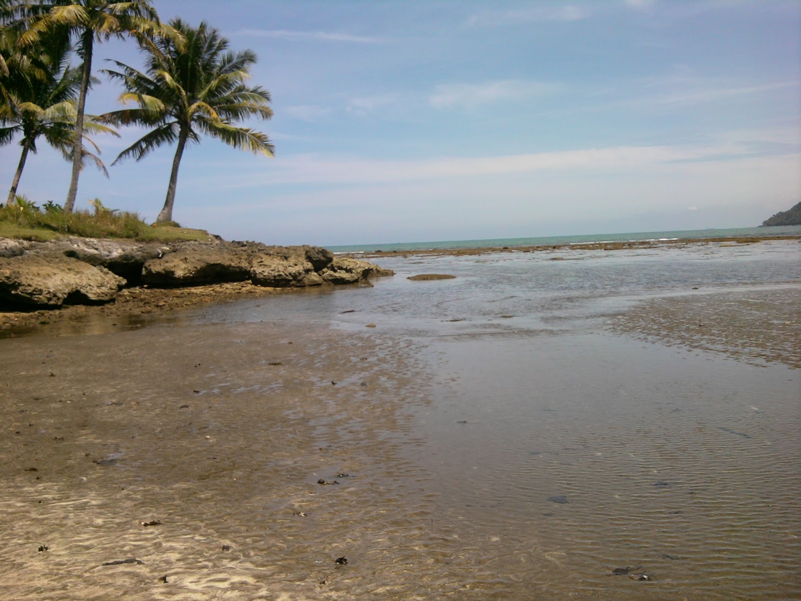 Wisata Pantai Aie Manih ( Pantai Air Manis )