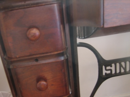 Our Handmade Home How To Unlock Sewing Machine Drawers