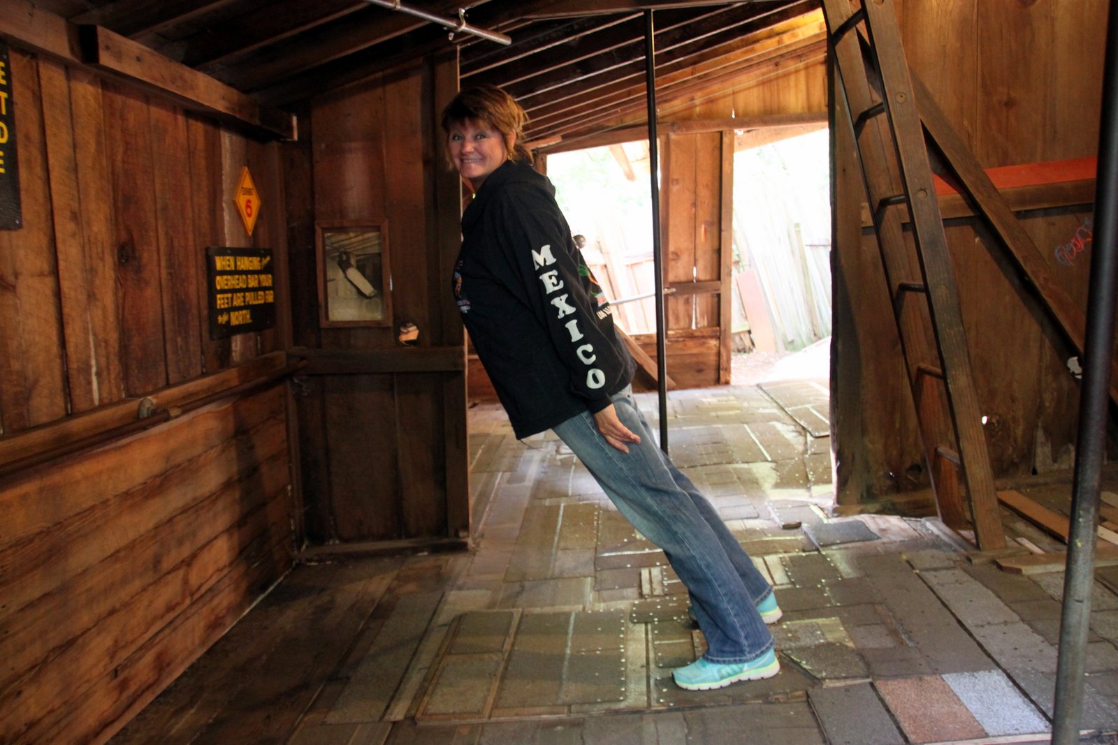 OUR TRAVEL JOURNAL Confusion Hill and the Gravity House Leggette, CA