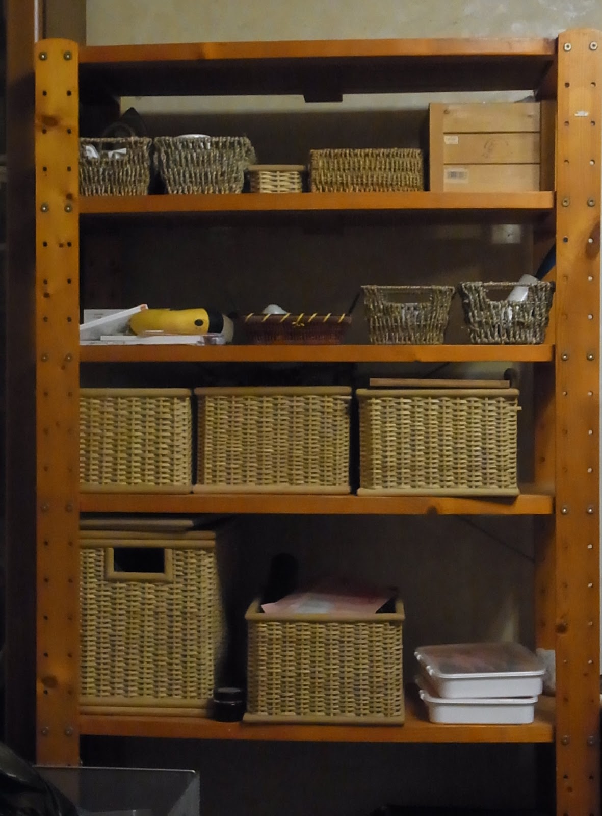 お片づけブログ セリアのかごで棚整理の続き