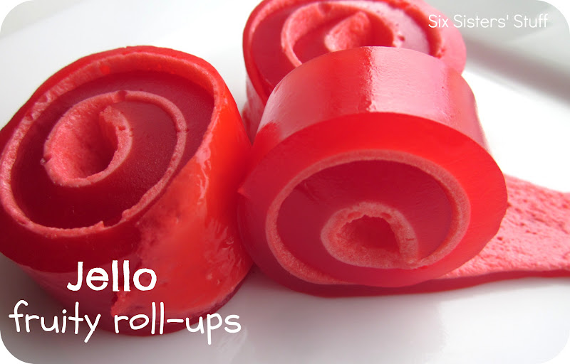 Jello Fruity RollUps Recipe / Six Sisters' Stuff Six Sisters' Stuff