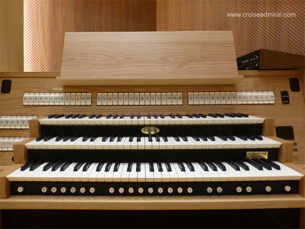 Таинственный Mein Schiff 3 (5*-) Kруиз загадок и разгадок