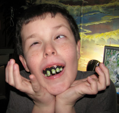 funny teeth image,funny teeth photos,funny wallpaper of teeth