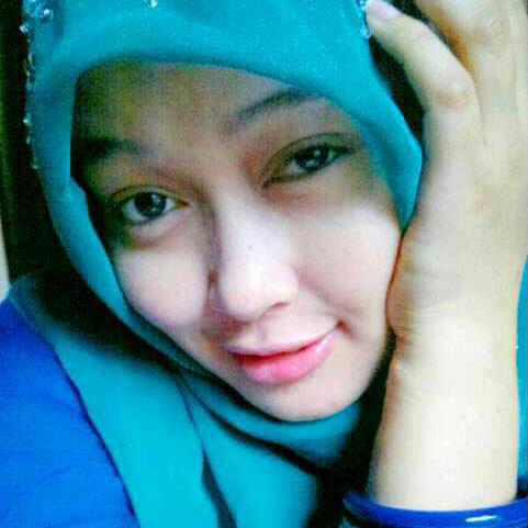 Beautiful Indonesian Teen With Hijab Pictures