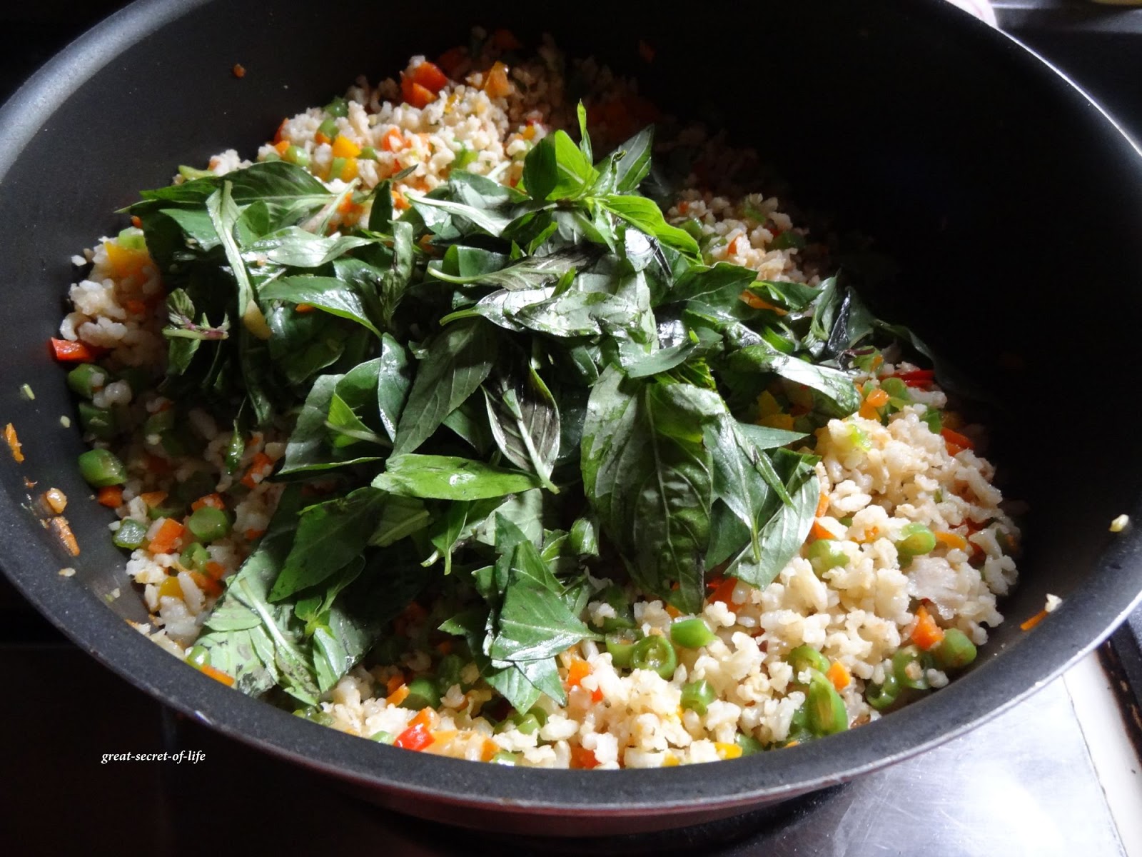 Thai Spicy basil rice Vegetaraian Greatsecretoflife