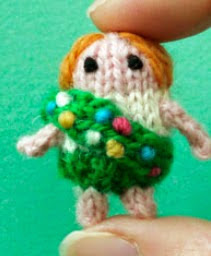 http://translate.google.es/translate?hl=es&sl=en&tl=es&u=http%3A%2F%2Fmochimochiland.com%2F2012%2F04%2Ffree-pattern-tiny-girl-scout%2F