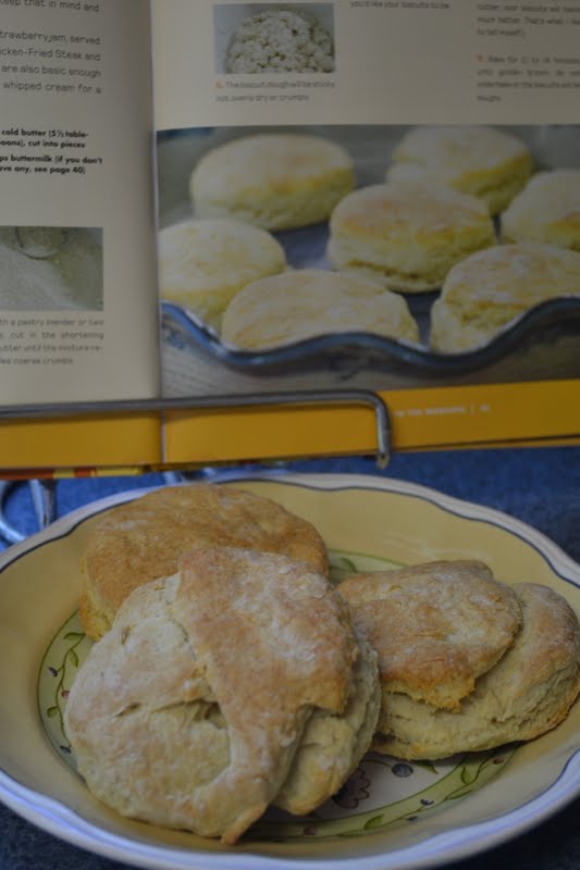 Pioneer Woman's Buttermilk Biscuits!