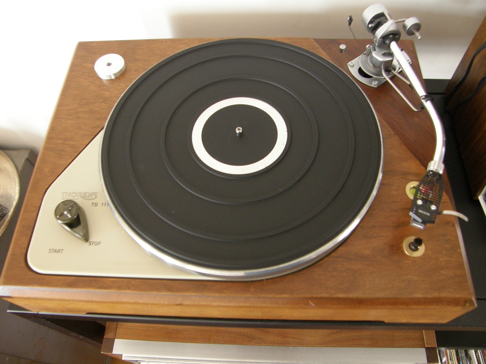 Old Turntables Thorens td 111