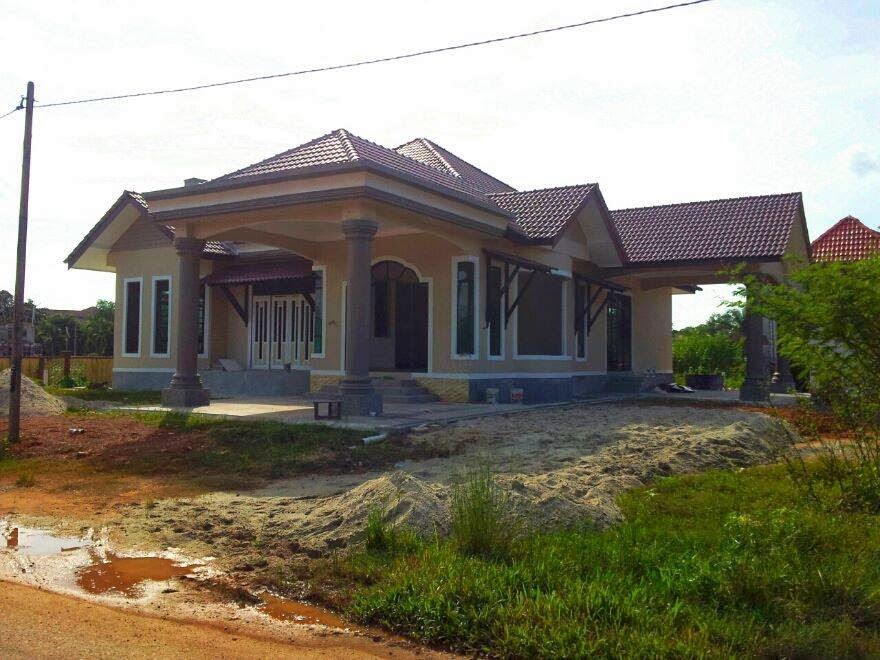 AZ REFQEE HOME: BANGLO SETINGKAT DI REPEK, PASIR MAS