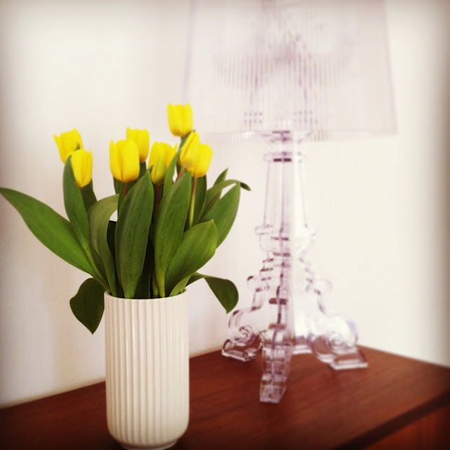 Forårsfornemmelser Kartell tulipaner