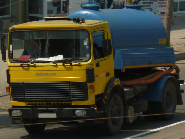 Truck , 4x2 Truck , Roman 16.260 4x2 Truck , Roman 16.260 , Roman , Yellow and Blue , Yellow Truck