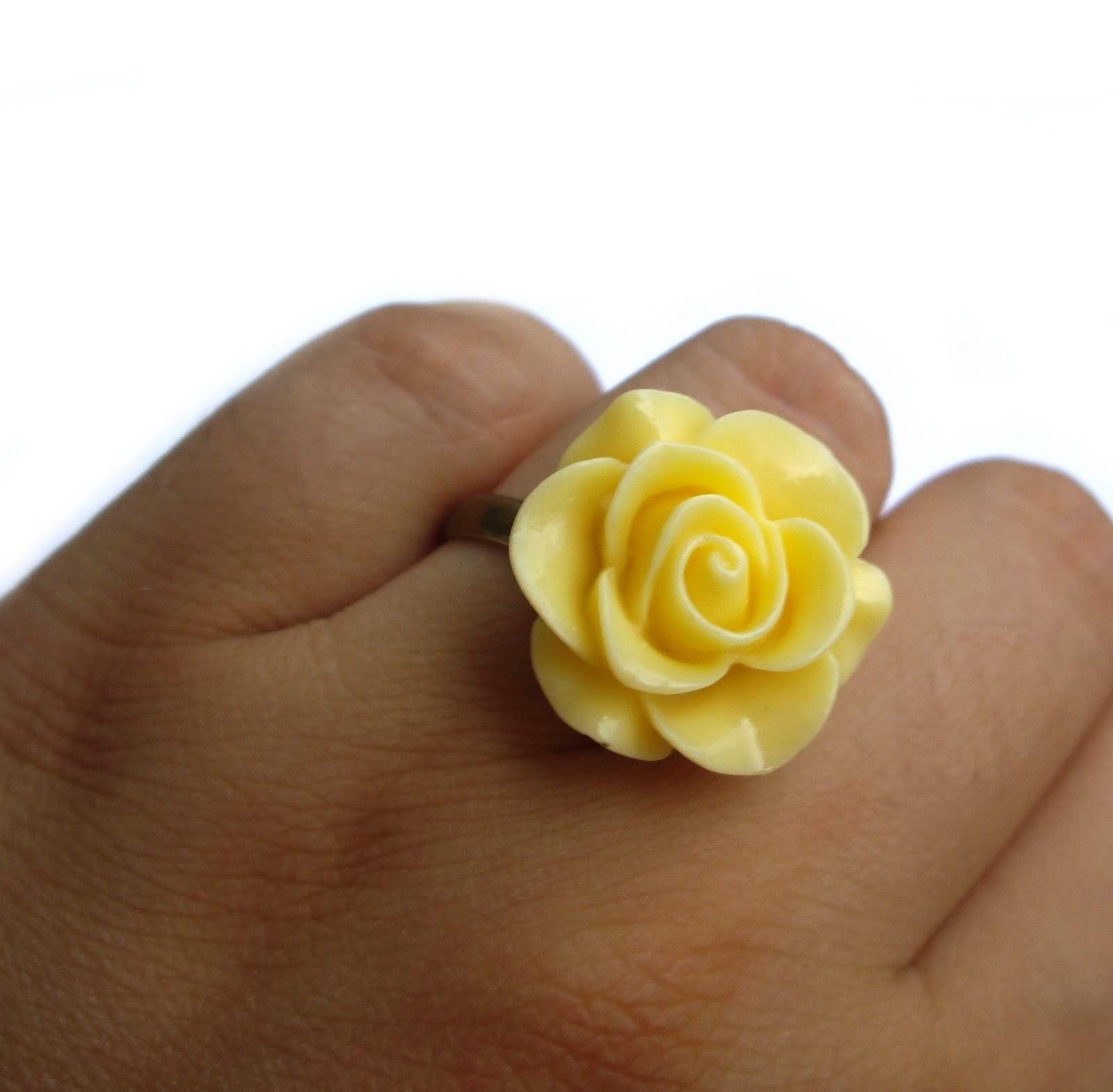 JP with love Jewelry And Hair Accessories Blog YELLOW RING FLOWER ROSE RESIN JEWELRY